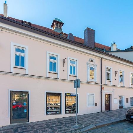 The Bookhouse, 5-Bedroom Residence By Prague Castle Exterior foto